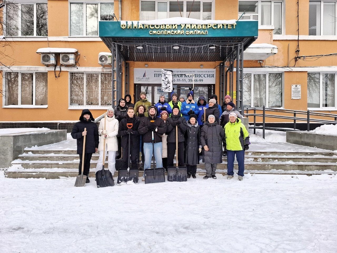 Что мне снег, что метели вой,  Когда Финунивер со мной!