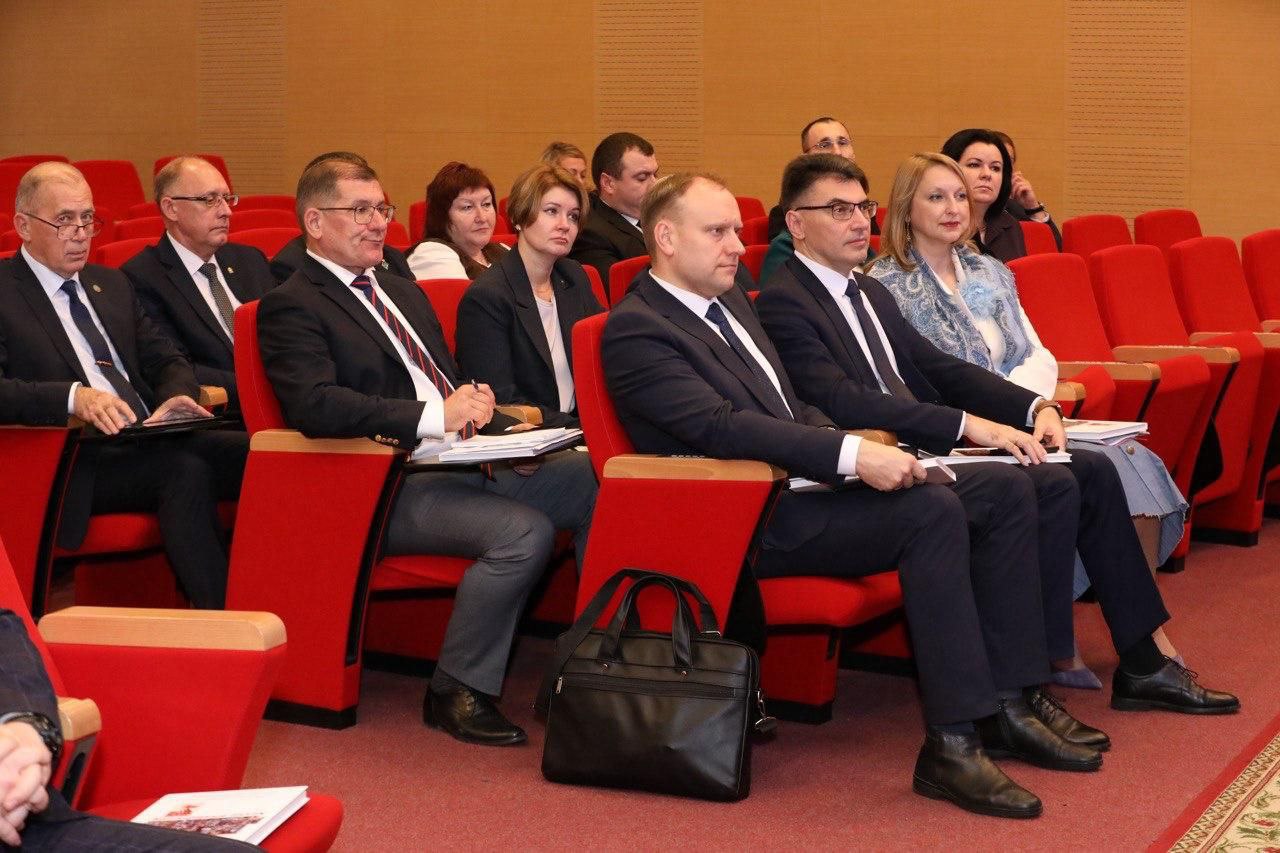 Стратегическая сессия с директорами филиалов Финансового университета!